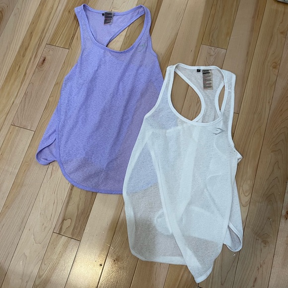GYMSHARK BREEZE TANKS (2) - Picture 2 of 3